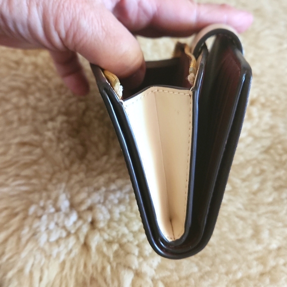 Beautiful NWOT Coach Signature Brown Evergreen Floral Bi-Fold Wallet  🩷🤎🎁🌸🤍 - Picture 14 of 16